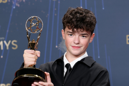 Emmys 2025: Ο 15χρονος Όουεν Κούπερ έγραψε ιστορία με το “Adolescence” - Έγινε ο νεότερος νικητής βραβείου