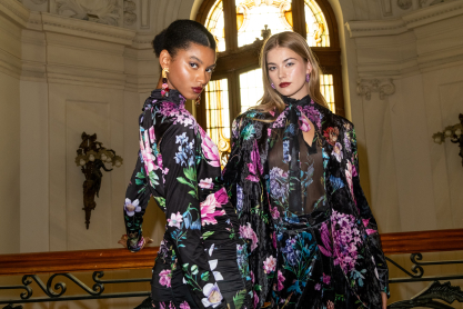 Το πρώτο drop της AW25/26 της Peace & Chaos είναι εμπνευσμένο από τη μαγεία της νύχτας και τον ρομαντισμό του παρελθόντος