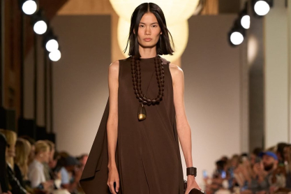 Εβδομάδα Μόδας της Νέας Υόρκης: O Michael Kors παρουσίασε μία συλλογή – ωδή στο γήινο και κομψό στιλ