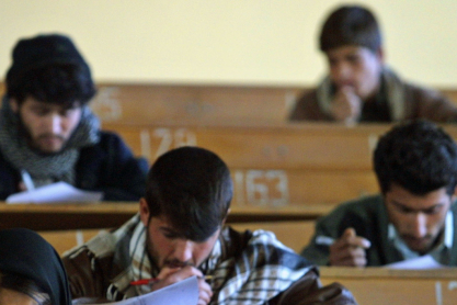 Οι Ταλιμπάν αφαίρεσαν βιβλία γυναικών στα Πανεπιστήμια, καθώς και τη διδασκαλία των ανθρωπίνων δικαιωμάτων και της σεξουαλικής παρενόχλησης