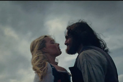 Ανεμοδαρμένα Ύψη: Μάργκοτ Ρόμπι και Τζέικομπ Ελόρντι στην πιο όμορφη ερωτική ιστορία - To πρώτο trailer επιβεβαιώνει την χημεία τους