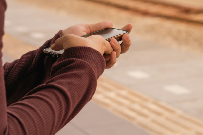 Ηλεκτρονικές συναλλαγές: Πώς θα κερδίσετε έξτρα έκπτωση φόρου έως 2.200 ευρώ