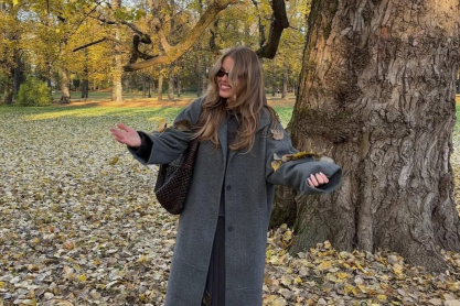 To παλτό από τα Marks & Spencer στο πιο περιζήτητο χρώμα της εποχής