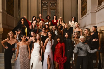 Μια πασαρέλα - ορισμός του inclusivity και του women empowerment: Άντι ΜακΝτάουελ και Τζέιν Φόντα έλαμψαν στην πασαρέλα της L’Oreal Paris