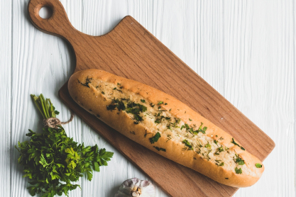 Φτιάξε σκορδόψωμο στο air fryer για να το απολαύσεις με πίτσα ή ζυμαρικά