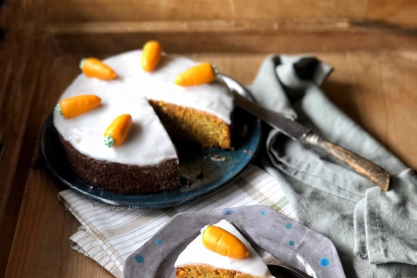 Το εύκολο vegan κέικ καρότου που θα αγαπήσεις από την πρώτη μπουκιά