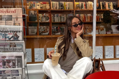 Το αναπάντεχο χρώμα στο τζιν που θα δώσει vibes πολυτέλειας σε κάθε look και φορούν οι πιο κομψές Νεοϋορκέζες