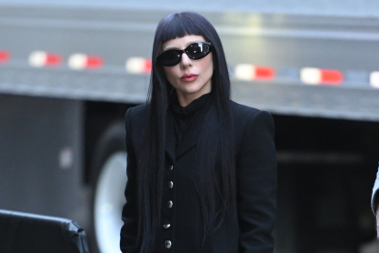 Αυτό κι αν είναι έκπληξη: Η Lady Gaga “εισβάλλει” στο “Ο Διάβολος φοράει Prada” - Οι πρώτες φωτογραφίες 