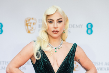 Αγνώριστη η Lady Gaga στο “Devil Wears Prada” - Η iconic εμφάνιση που θα συζητηθεί