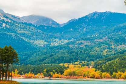 Λίμνη Δόξα: Απόδραση στην «Κορινθιακή Ελβετία»