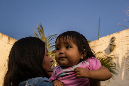 Οι Μαλδίβες μόλις έγιναν η πρώτη χώρα που πέτυχε τριπλή εξάλειψη μετάδοσης παθογόνων από τη μητέρα στο παιδί