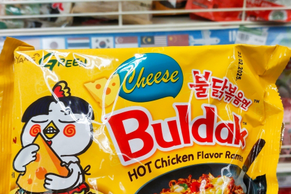 Viral, spicy και κερδοφόρα: Το success story των ramen noodles της Buldak