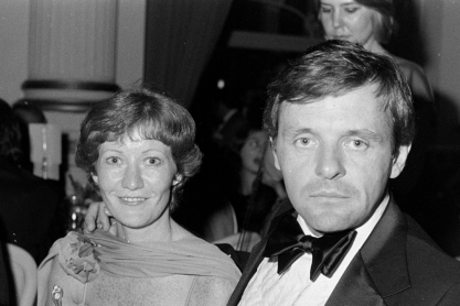 Ο Άντονι Χόπκινς παραδέχεται πως ήταν άπιστος στον δεύτερο γάμο του και ελπίζει να ήταν κι εκείνη