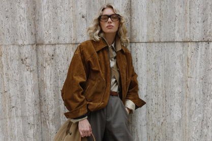 Αυτό είναι το χρώμα - τάση στα παπούτσια που θα απογειώσει το απλό blue jean σου - Δεν είναι το μπορντό, ούτε το μαύρο