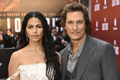 Ο Μάθιου ΜακΚόναχι και το «πνευματικό» όνειρο που τον οδήγησε στη σύζυγό του Καμίλα Άλβες