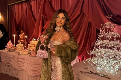 νύχια με γκλίτερ