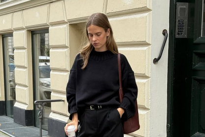 Πώς να διατηρήσεις τα ρούχα σου σαν καινούργια, σύμφωνα με ειδικούς – Τα μυστικά για να μην χαλάσουν στην πλύση