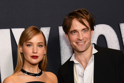 Η Τζένιφερ Λόρενς αποκαλύπτει ποια Καρντάσιαν την «τρελαίνει» και ο Ρόμπερτ Πάττινσον «θέλει να ξαναπαίξει έναν 17χρονο» 