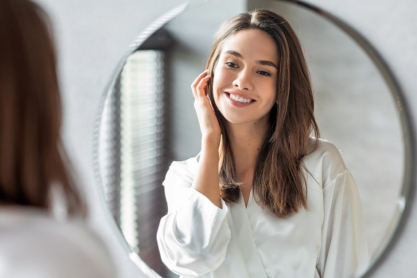 Ανακαλύψαμε πώς μπορεί το δέρμα μας να ανακτήσει τη δύναμη και την ελαστικότητά του σε 3 steps