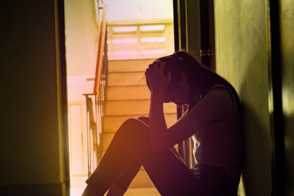 Γιατί τα ανήλικα κορίτσια έχουν γίνει τόσο βίαια μεταξύ τους;