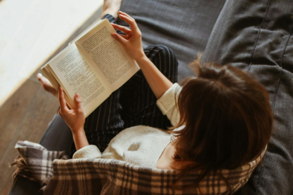 Αν ψάχνεις ένα ψυχολογικό θρίλερ με δυνατό plot twist για να διαβάσεις, το βρήκα εγώ για σένα