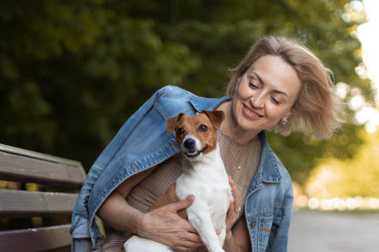Πώς η εμμηνόπαυση επηρεάζει την αντοχή των οστών σας και πώς να τα προστατέψετε