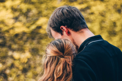 8 φράσεις που καταστρέφουν την εμπιστοσύνη στη σχέση, σύμφωνα με ψυχολόγους του Χάρβαρντ