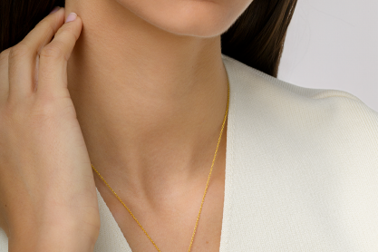 Βρήκαμε το κόσμημα που θα σε συνοδεύει όλο το 2026: Το Γούρι ΖΟΕ του Οίκου ZOLOTAS, σύμβολο τύχης και κομψότητας που ταιριάζει σε κάθε στιγμή