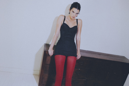 Η Κένταλ Τζένερ φόρεσε το Calzedonia καλσόν που είναι στις must have τάσεις της σεζόν