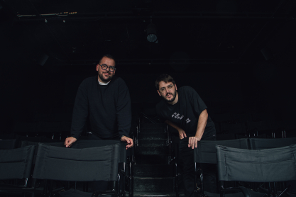 Ο Βασίλης Καλφάκης & ο Ευθύμης Κάλφας έκαναν επιθεώρηση στο παγκάκι του σχολείου τους