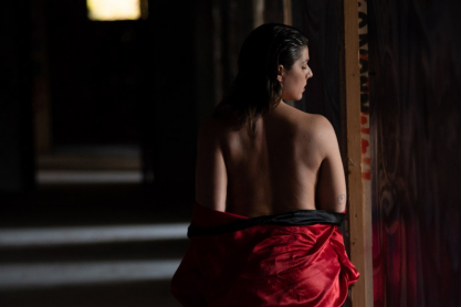 «Το Μπορντέλο της Μαντάμ Ρόζας»: Ο συγκλονιστικός μονόλογος που ρίχνει αυλαία στο Θέατρο Αλκμήνη