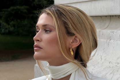 αποτρίχωση με κλωστή