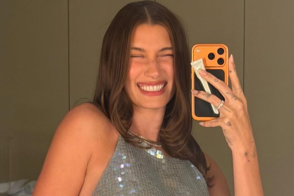 νύχια με γκλίτερ ασημί