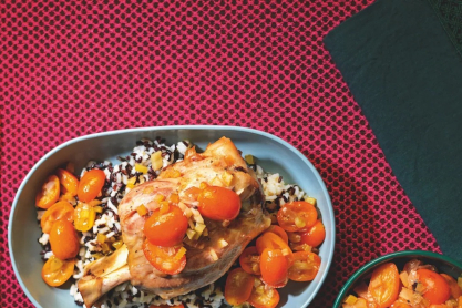 Ζουμερό χοιρινό κότσι με κουμκουάτ και ρύζι 