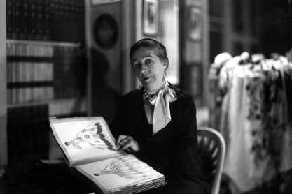 Ζαν Λανβέν: Πώς από ένα εργαστήριο καπέλων έγινε μία από τις σπουδαιότερες αυτοδημιούργητες γυναίκες στη μόδα 