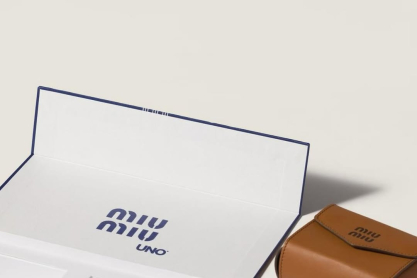 Η Miu Miu λανσάρει το UNO που θα ήθελες να έχεις στη συλλογή σου, θα έδινες όμως 575 δολάρια για μια τράπουλα;