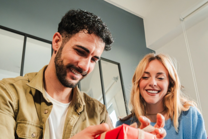 Σου βρήκαμε τα πιο fashion Χριστουγεννιάτικα δώρα για φίλους και συγγενείς που αγαπούν την τεχνολογία