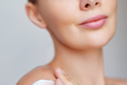 Ενυδάτωση επιδερμίδας: Η καθημερινή πολυτέλεια που χρειάζεται το σώμα σου