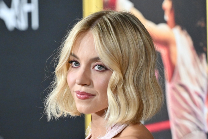 Η Σίντνεϊ Σουίνι απαντά για τη διαφήμιση με τα τζιν που δίχασε: “Είμαι κατά του μίσους και της διχόνοιας”