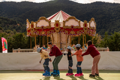 Η μαγεία των Χριστουγέννων ζωντανεύει στη Βαμβακού και στο Vamvakou Santa School