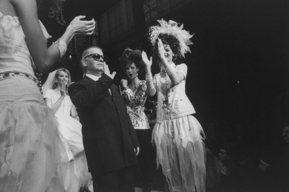 Το προσωπικό στιλ των σχεδιαστών μόδας - Από τα basic outfits μέχρι τις εκκεντρικές εμφανίσεις, τι «λένε» για εκείνους τα ρούχα τους