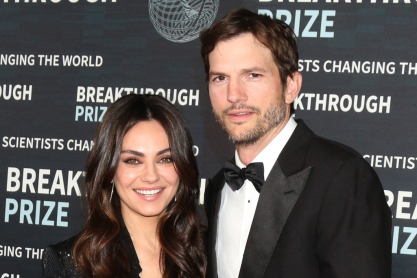 Ο Άστον Κούτσερ απάντησε - επιτέλους - στην πιο άβολη ερώτηση: Κάνουν ή όχι ντους με τη Μίλα Κούνις;