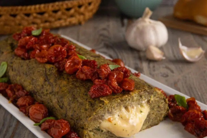 Ρολό μελιτζάνας με λιωμένο τυρί: Η απολαυστική χορτοφαγική εναλλακτική στο κρέας