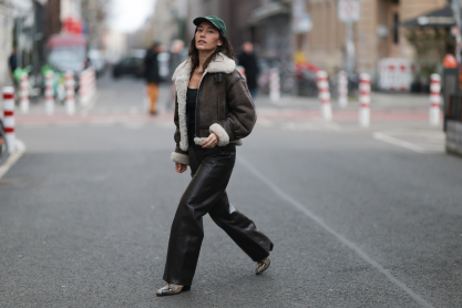 Πώς θα φορέσεις το δερμάτινο παντελόνι: 10 looks που αποδεικνύουν ότι είναι η must επιλογή για τα χειμερινά σου outfits