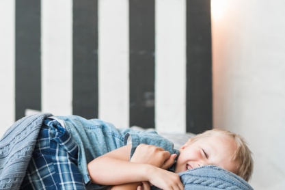 Επιτρέπεις στο παιδί να κοιμηθεί στο κρεβάτι σου; Ο απρόσμενος τρόπος που επηρεάζει θετικά την ανάπτυξή του