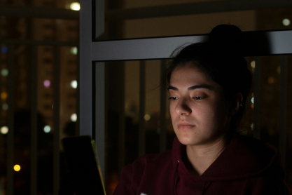 Τα social media δεν επηρεάζουν τελικά την ψυχική υγεία των εφήβων, σύμφωνα με έρευνα