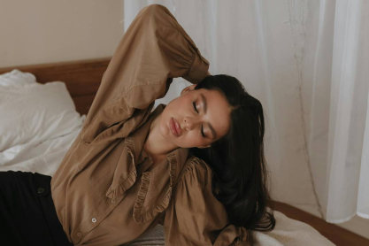 Αυτή η νυχτερινή συνήθεια μπορεί να είναι σημάδι προβλήματος υγείας- Δείτε πότε πρέπει να ανησυχείτε