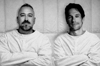 Το «Δεν Με Βολεύει» είναι μια μουσική άρνηση στον συμβιβασμό - και έρχεται από τον Αλκαίο και τον Βλάχο