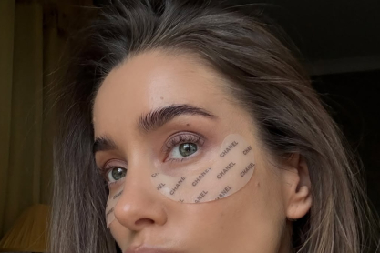 λεπτές γραμμές κάτω από τα μάτια