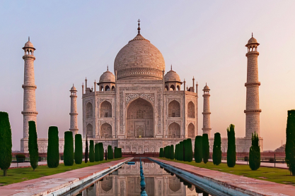 Ταξιδέψτε σε 5 σύμβολα της αγάπης σε όλον τον κόσμο